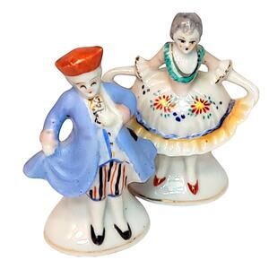 1940s  4-5” Occupied Japan 1700s Style Dancing Couple Figurines
